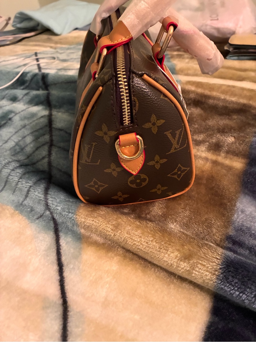 LV Monogram Speedy Style Bag - Picture 3 of 7